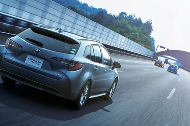 HYBRID S(2WD)